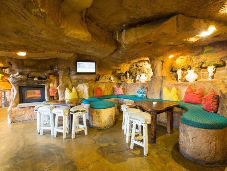 the cave bar and grill lanagan mo